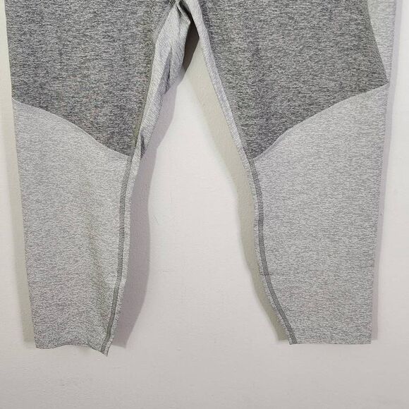 Outdoor Voices Gray Athletic Cropped Leggings NWT Size XL Gray Athletic Leggings - Picture 3 of 7